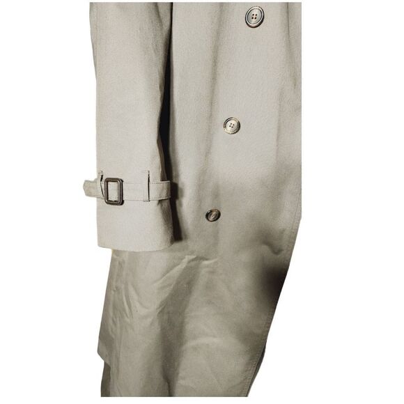 Christain Dior   - Picture 5 of 16